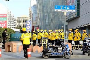 字母哥给库利巴利建议：要非常努力去提高自己 成功只是时间问题